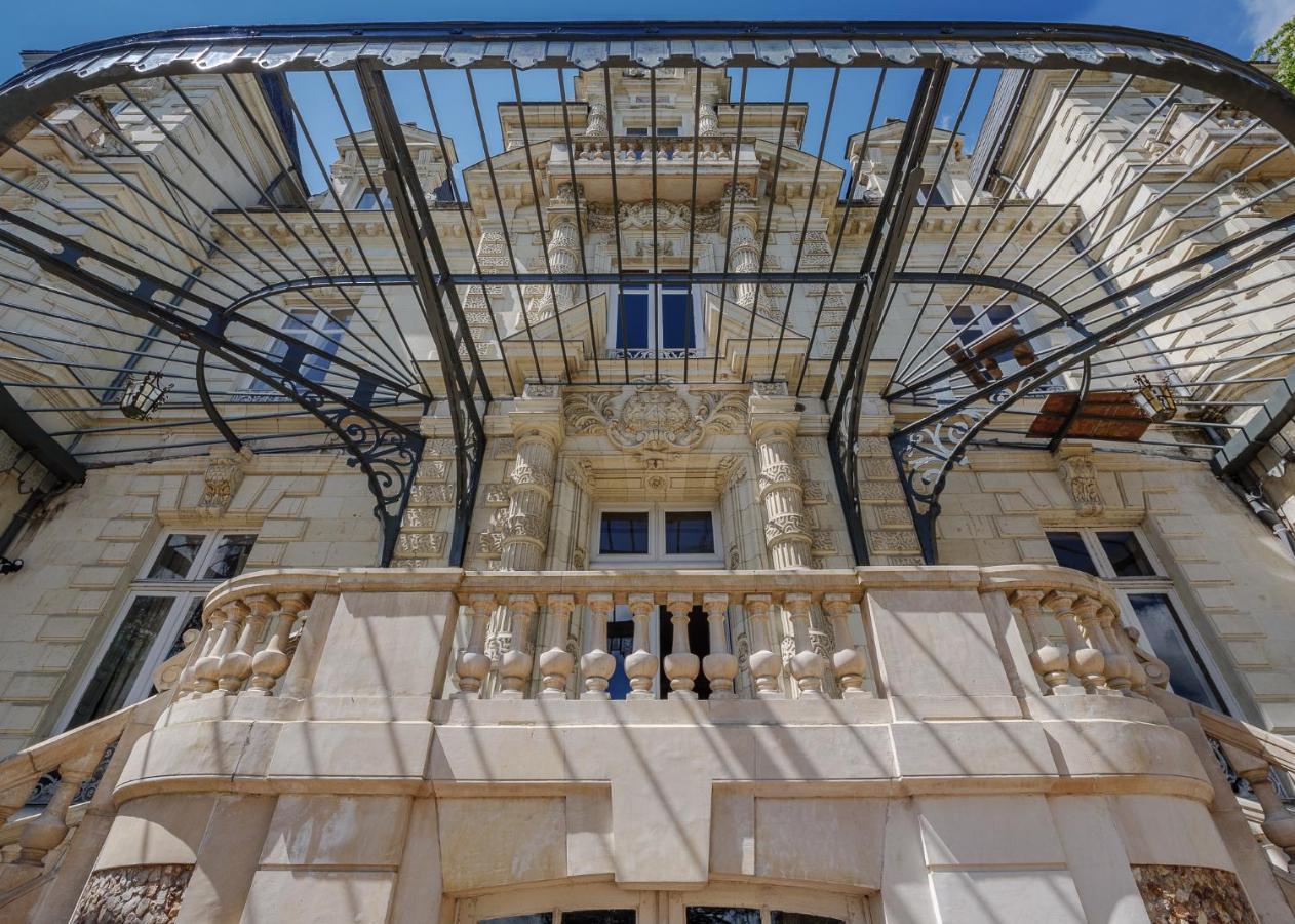 Chambres d'hôtes Château Les Orchidées SAUMUR Extérieur photo