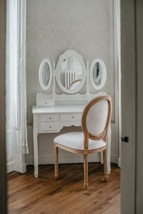 Chambres d'hôtes Château Les Orchidées SAUMUR Extérieur photo