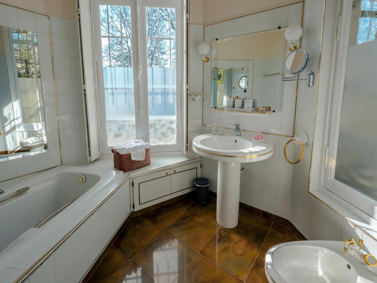 Chambres d'hôtes Château Les Orchidées SAUMUR Extérieur photo