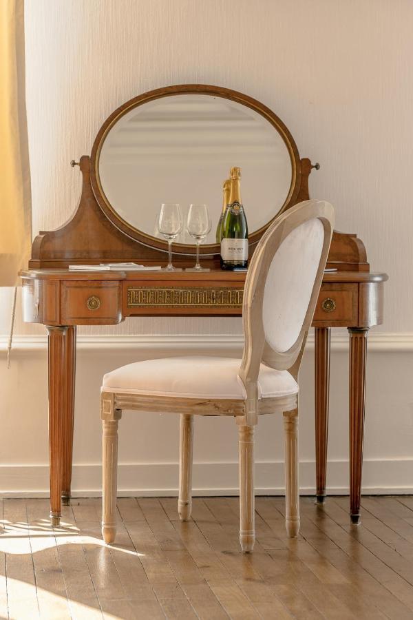 Chambres d'hôtes Château Les Orchidées SAUMUR Extérieur photo