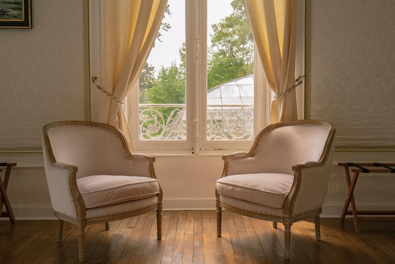 Chambres d'hôtes Château Les Orchidées SAUMUR Extérieur photo